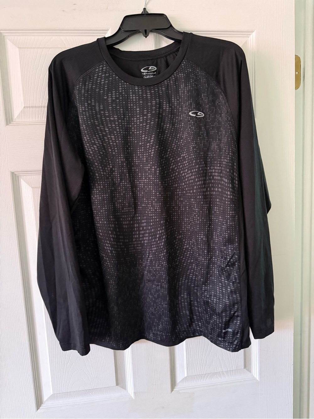 Champion Black Long-Sleeve Performance Tee with Subtle Pattern